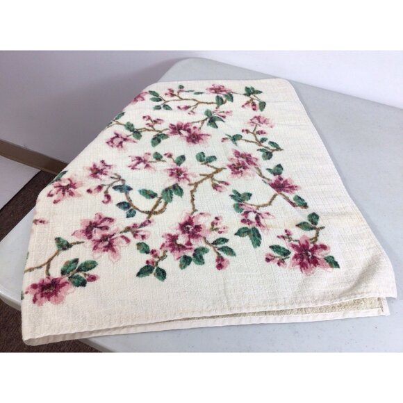 Vintage Cannon Gold Label Floral Towel Set of Two - Picture 7 of 7